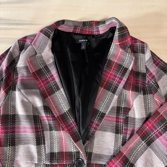 Torrid Pink and Gray Plaid Coat Size 2 - Picture 3 of 5